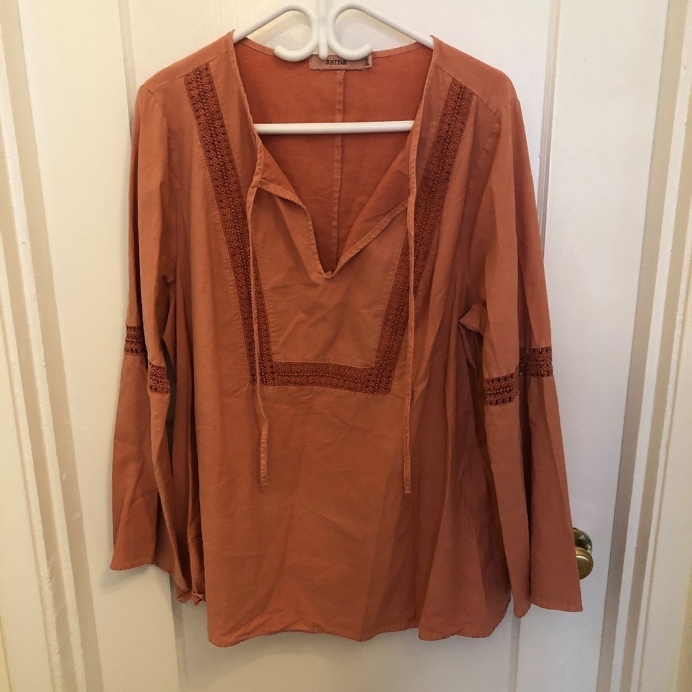 New Justfab 2x burnt orange top, bell sleeves, tie front, lace embellished